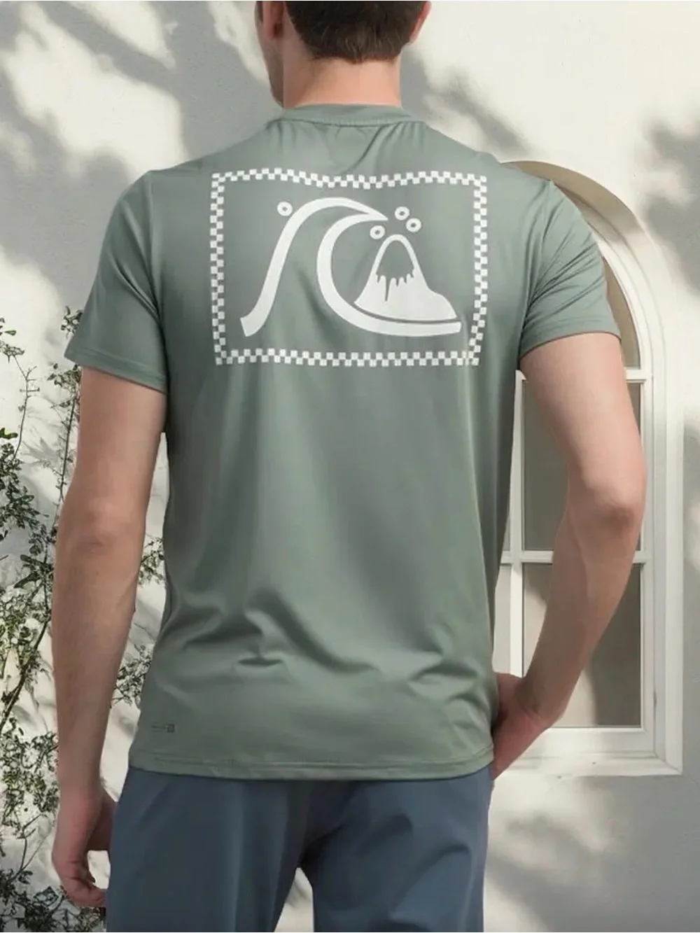 Quiksilver Rash Guard - Picture 1 of 2
